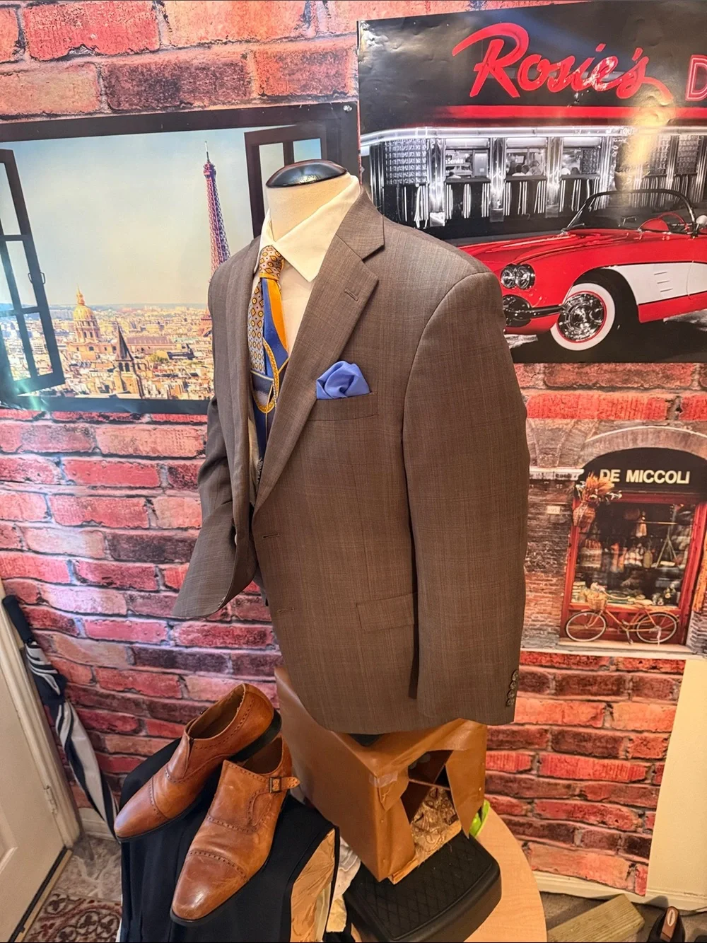Hart Schaffner Marx center classic collar